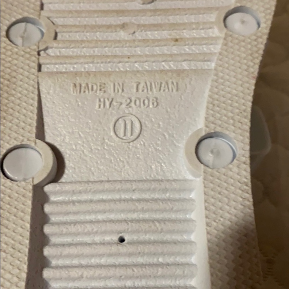 New Sandals - Picture 2 of 4